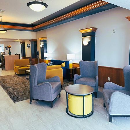 Comfort Inn & Suites Sheboygan I-43 Extérieur photo