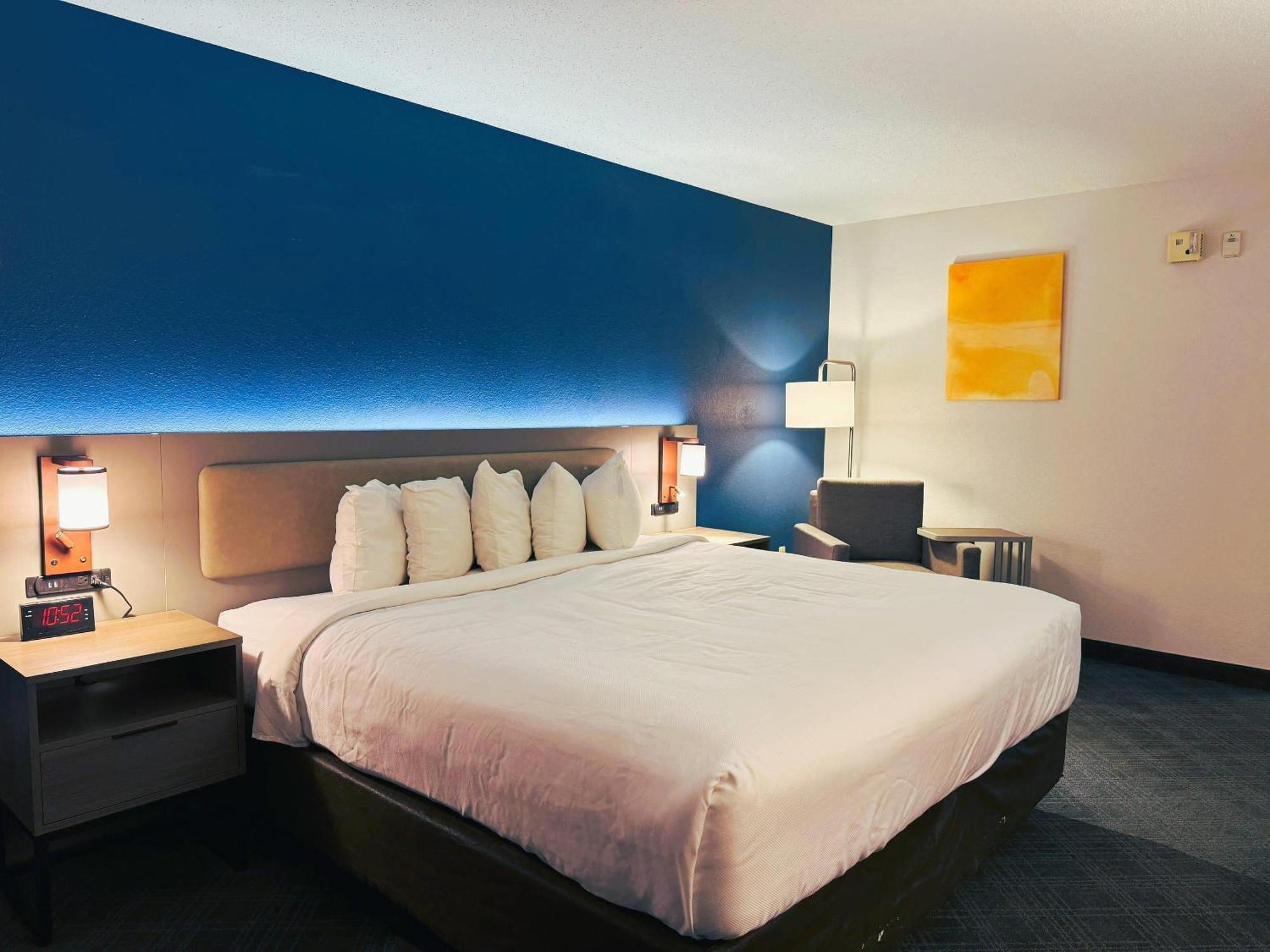 Comfort Inn & Suites Sheboygan I-43 Extérieur photo